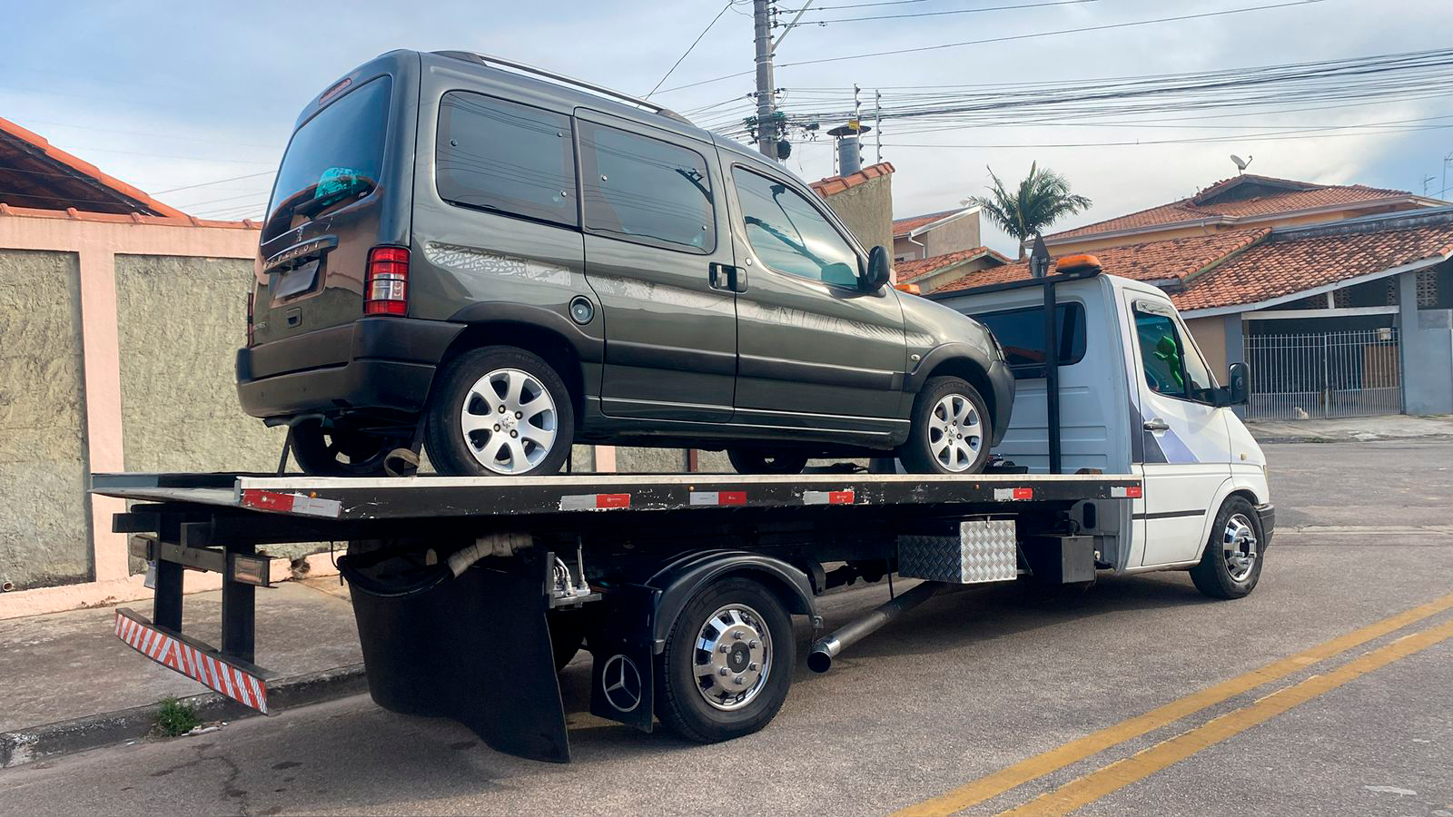 Guincho plataforma 24 horas em São José dos Campos